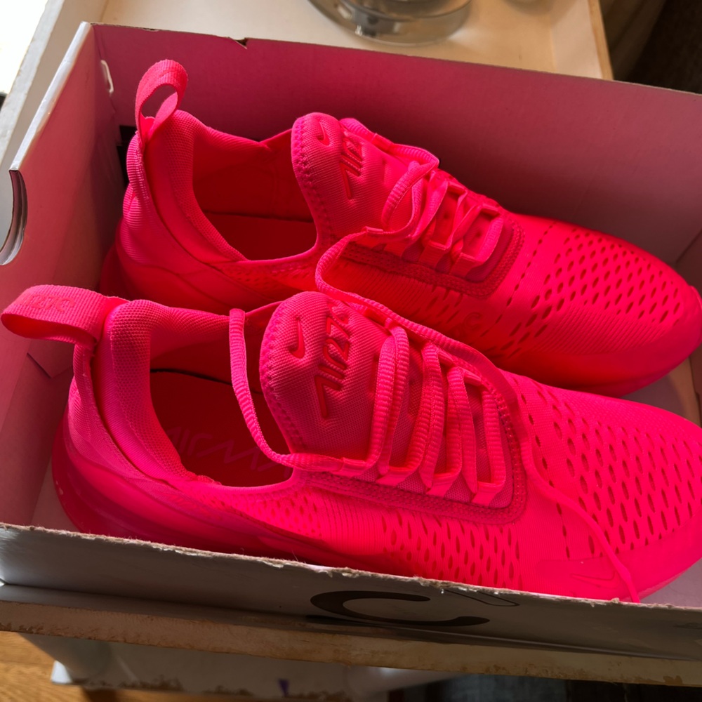 Women’s Nike air max 270 bubble gum